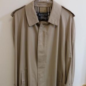 Men's Authentic Single Breasted Burberry's 44 Long